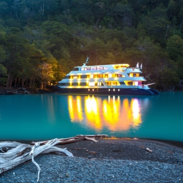The Spirit of the Glaciers: Santa Cruz Cruise